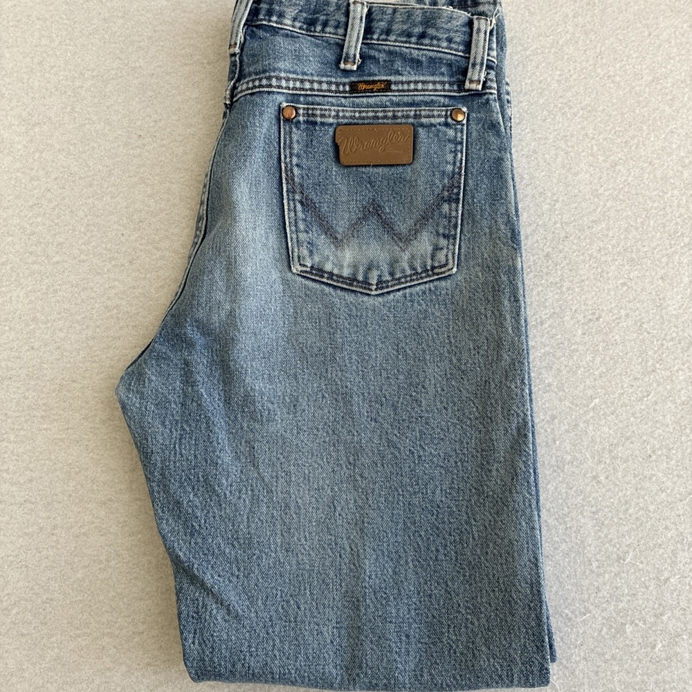Wrangler Men's Cowboy Cut Blue Jeans Size 33x32 13MWZ Light Wash Western Rodeo